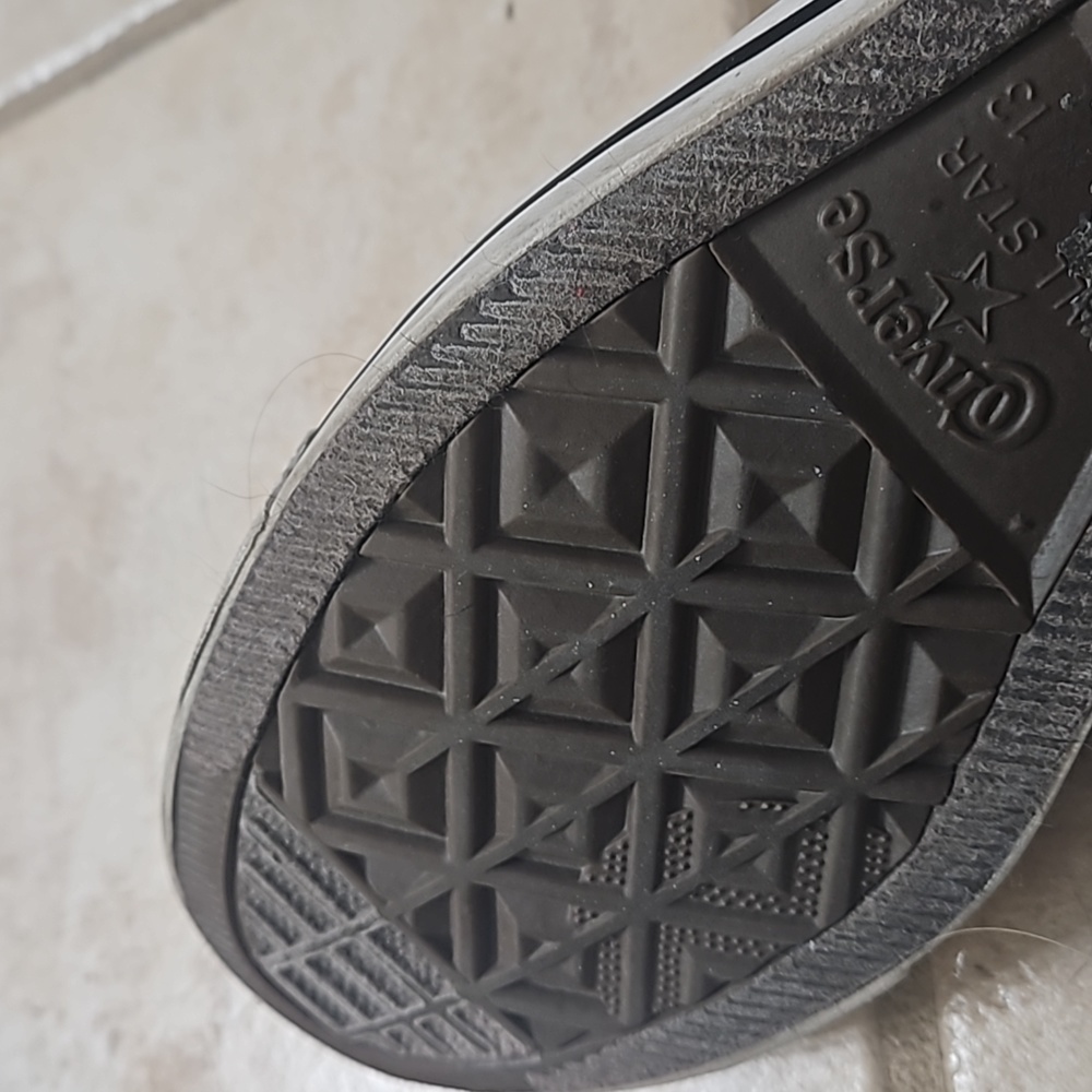 Converse Shoes - Picture 2 of 5